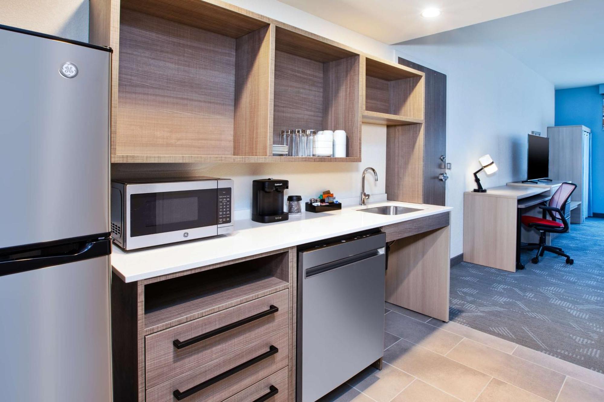Home2 Suites By Hilton Grand Rapids Northeast Exterior photo