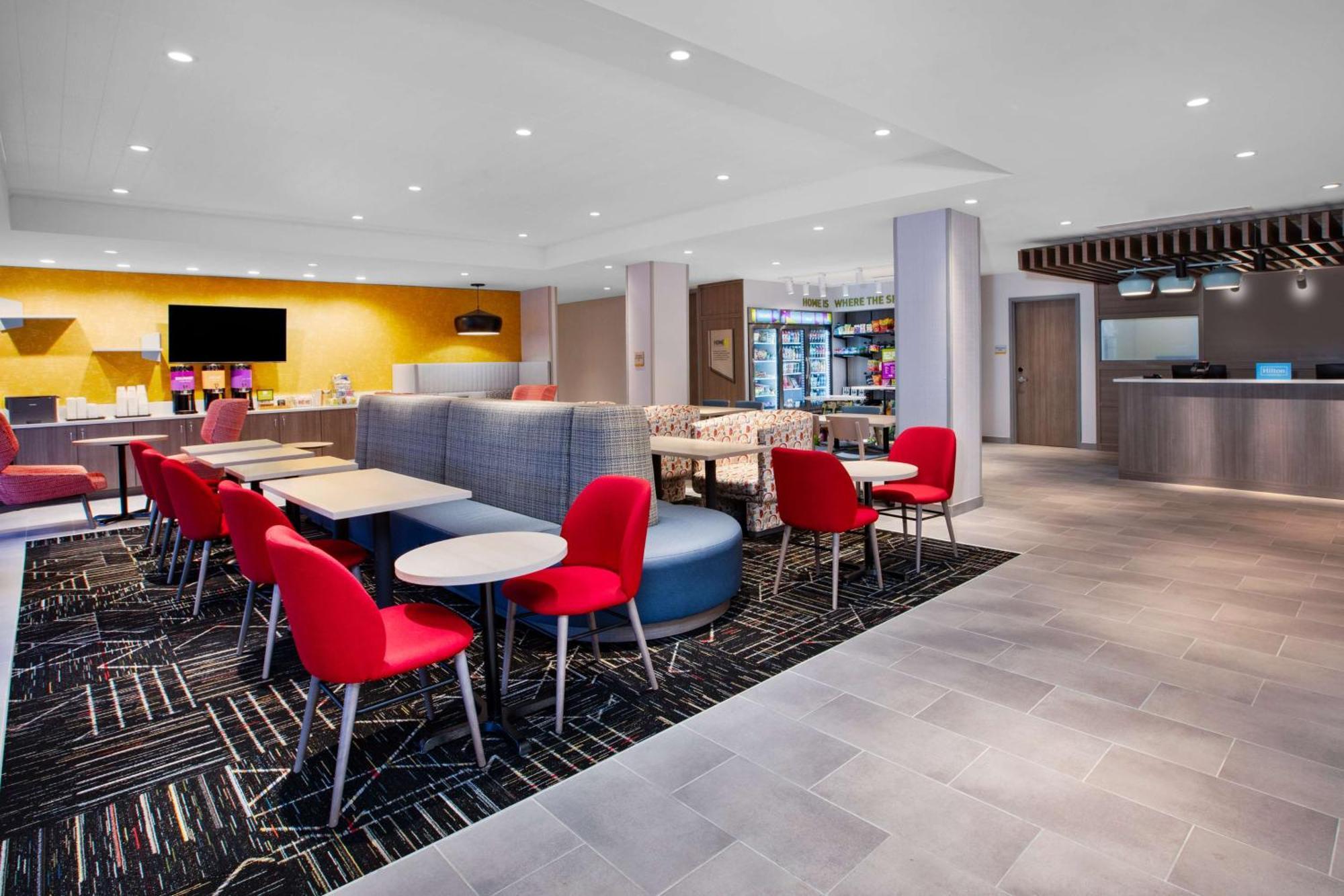 Home2 Suites By Hilton Grand Rapids Northeast Exterior photo