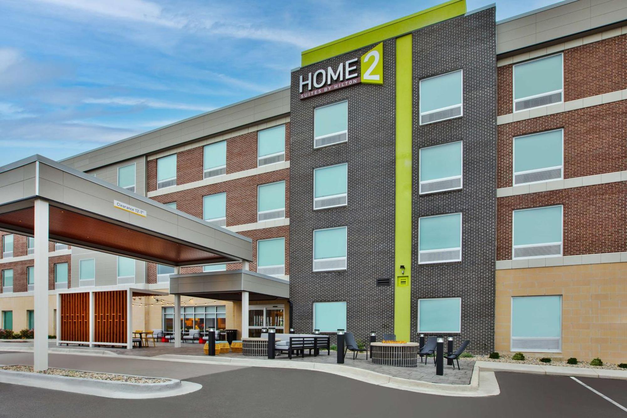 Home2 Suites By Hilton Grand Rapids Northeast Exterior photo